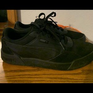 Black Puma Mens Size 9.5 Shoes